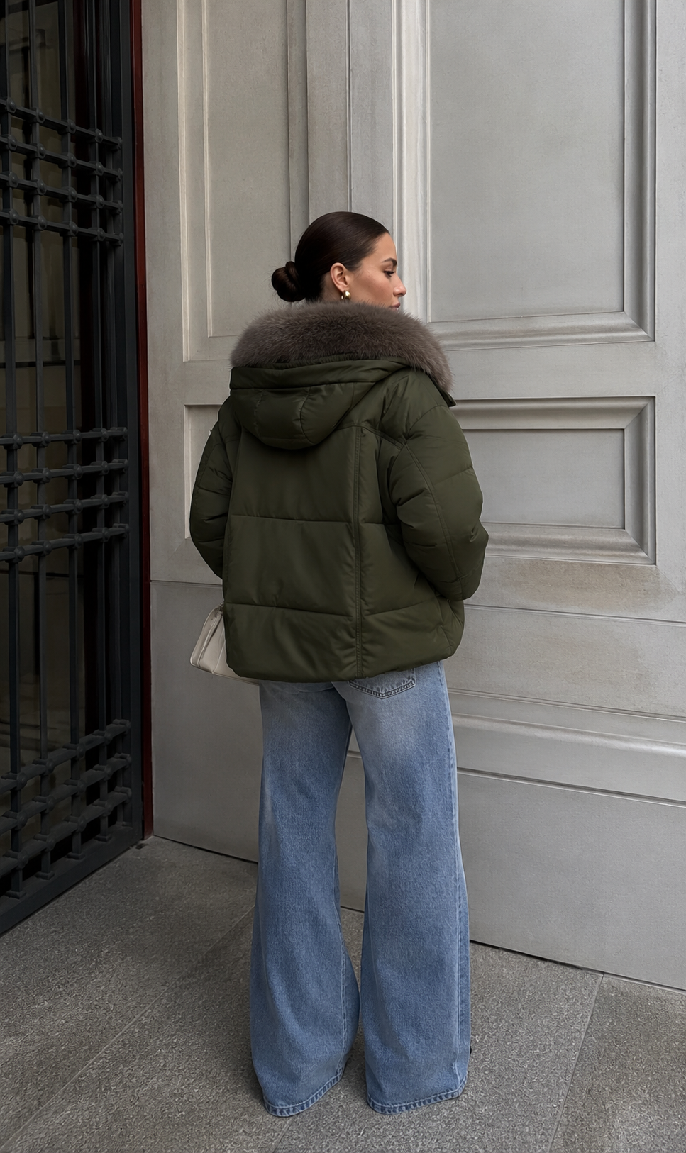 Kurze Jacke mit Kapuze