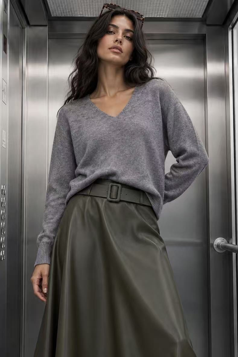Lockerer V‑Ausschnitt Pullover