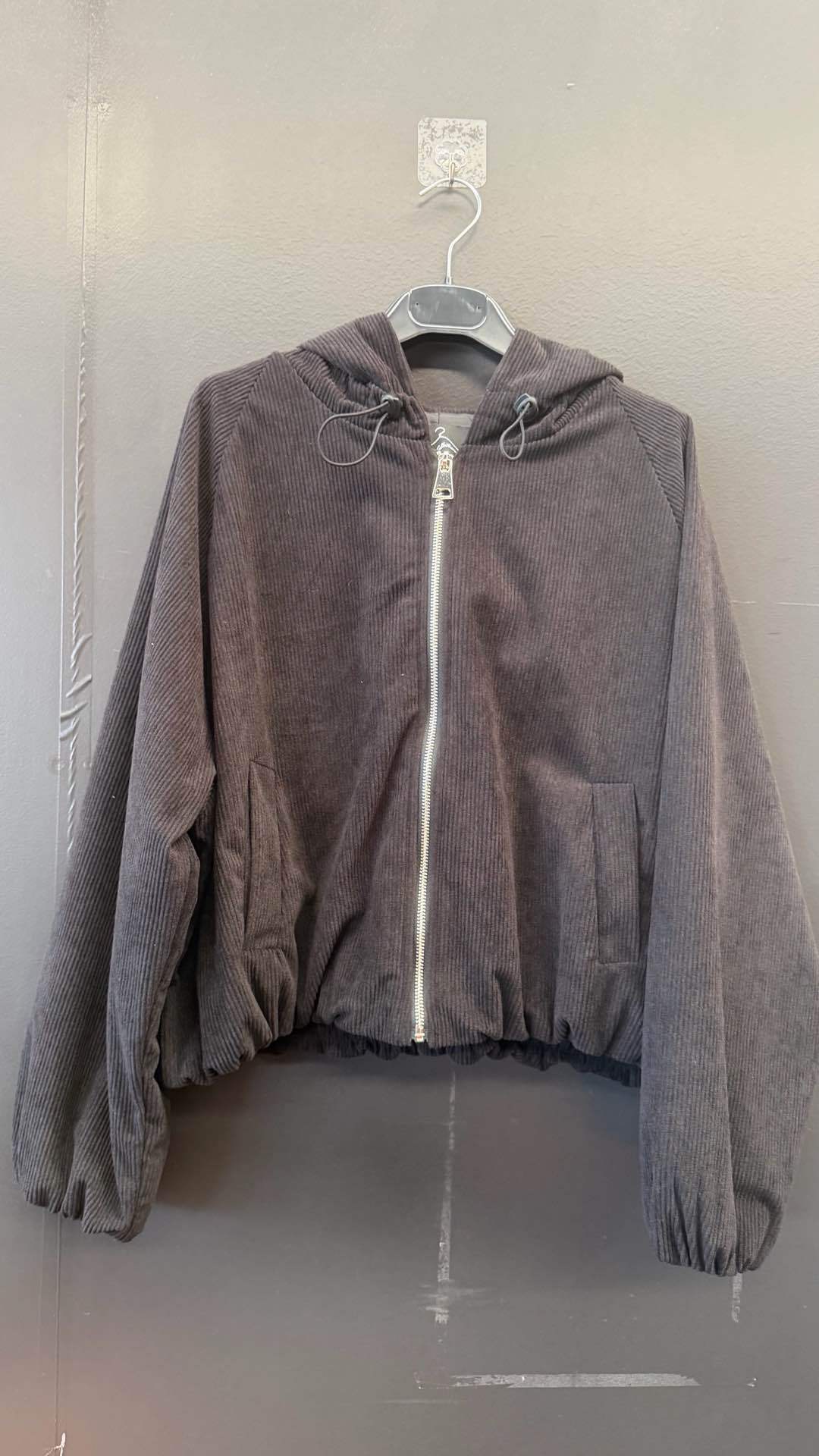 Kordjacke mit Kapuze