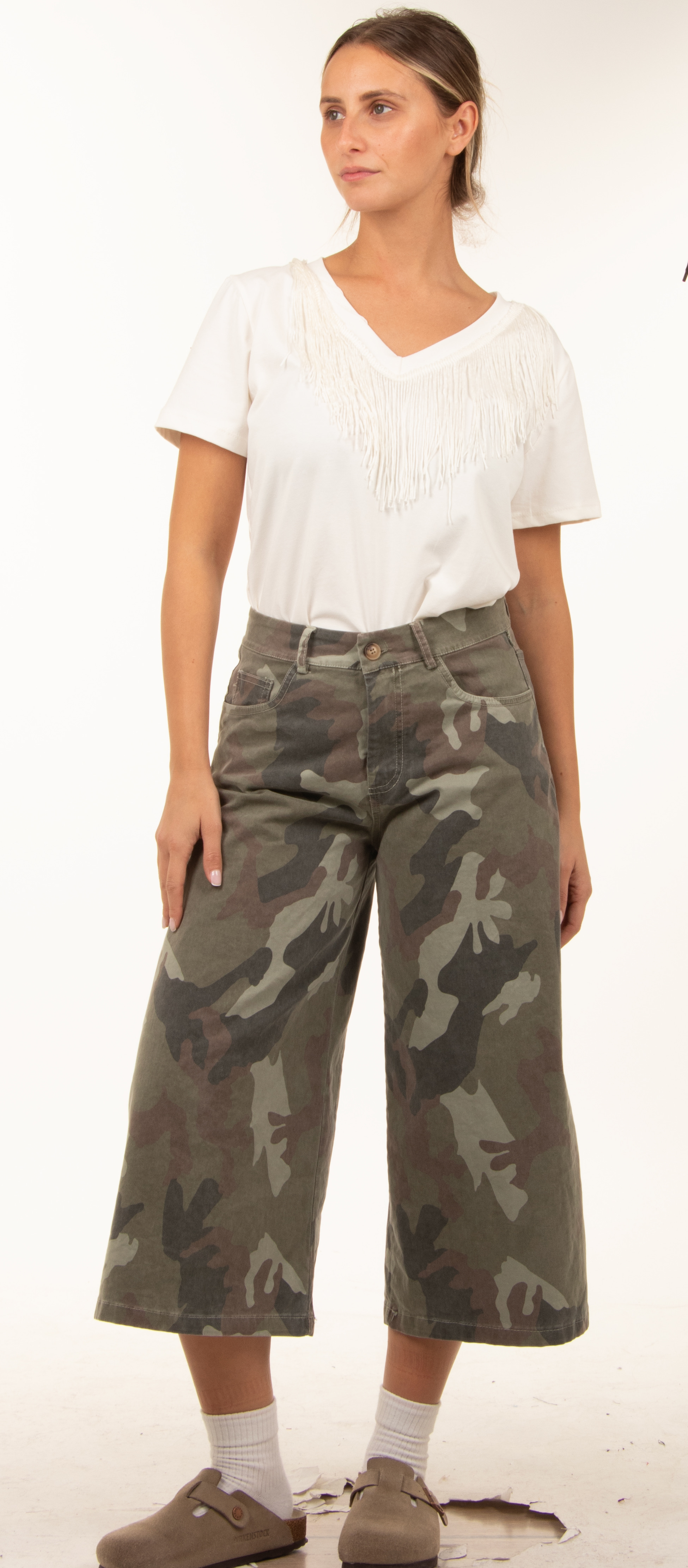 Weite 7/8-Hose im Camouflage-Look