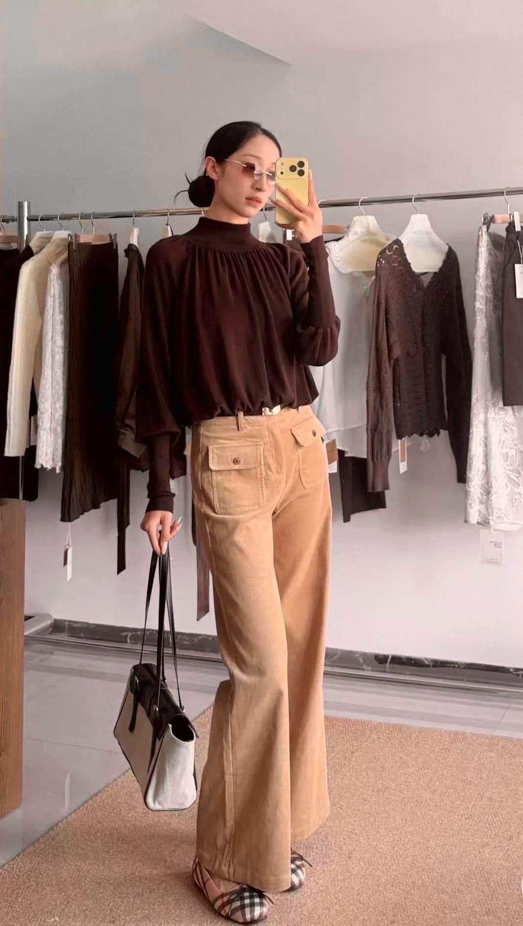 Bluse mit Stehkragen