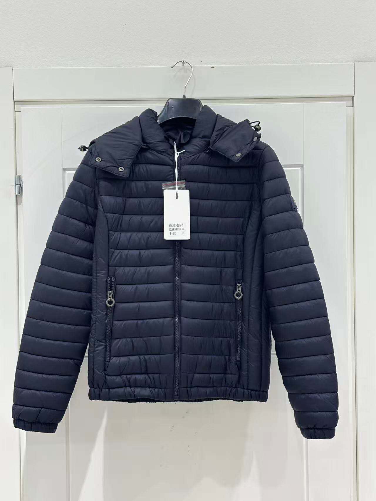 Steppjacke mit Kapuze