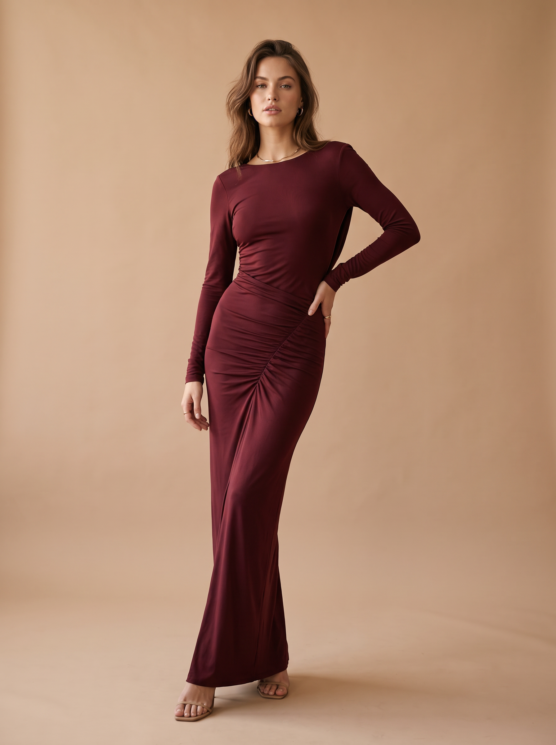 Figurbetontes Maxi‑Kleid mit offenem Rücken