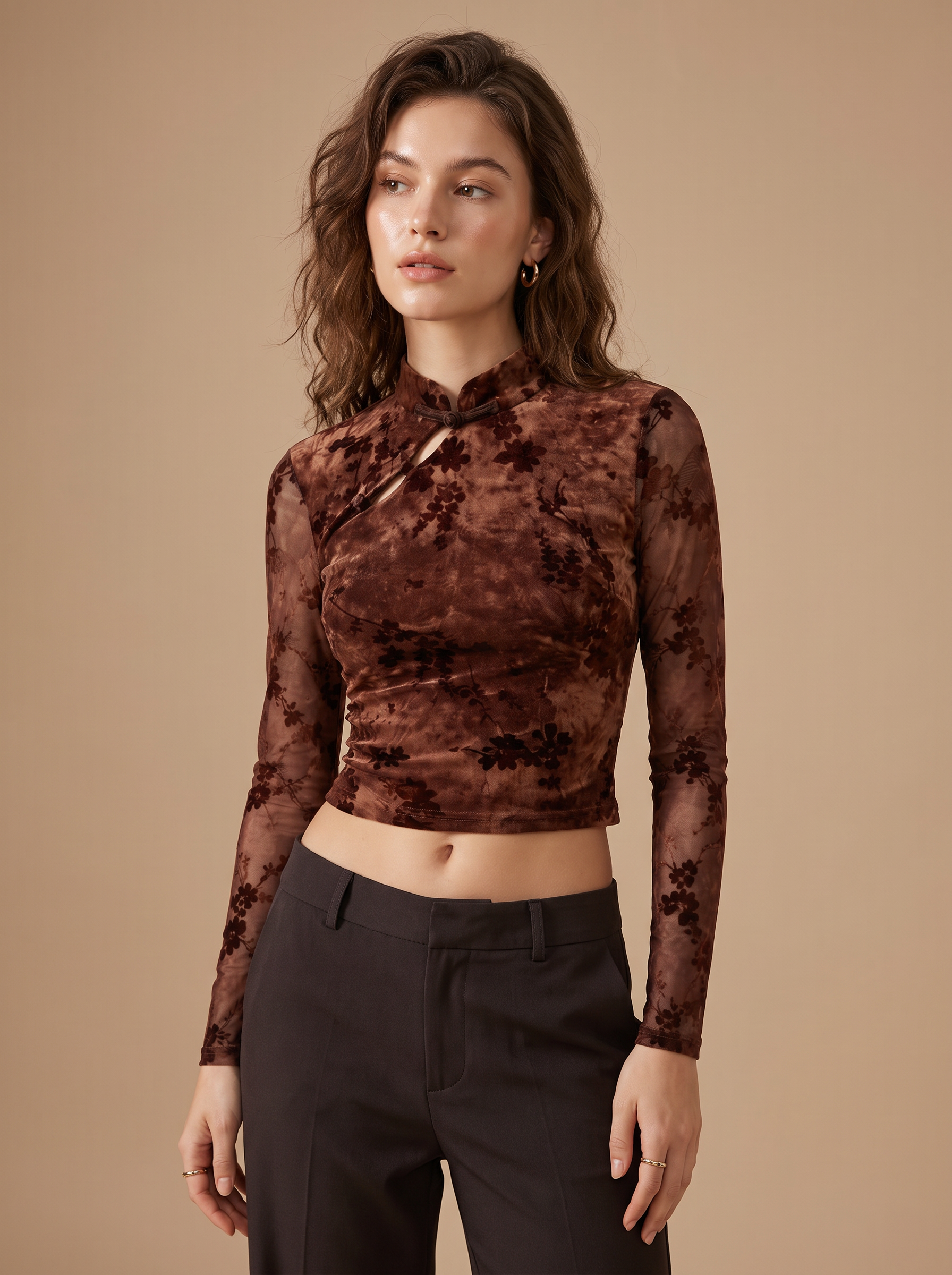 Cropped Top mit Ausschnitt