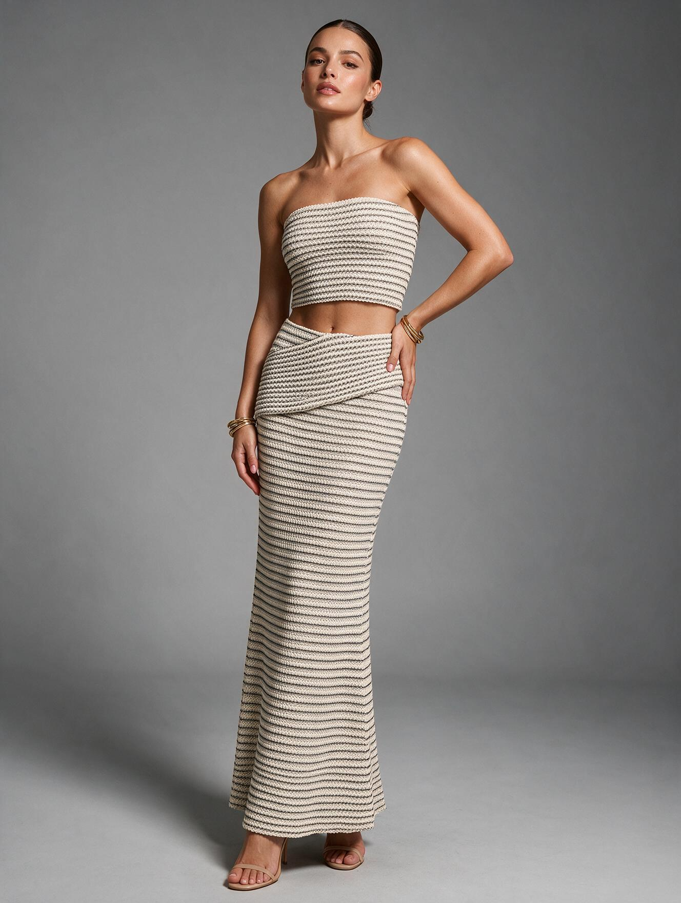 Kurzes Bandeau-Top mit Rippenstruktur