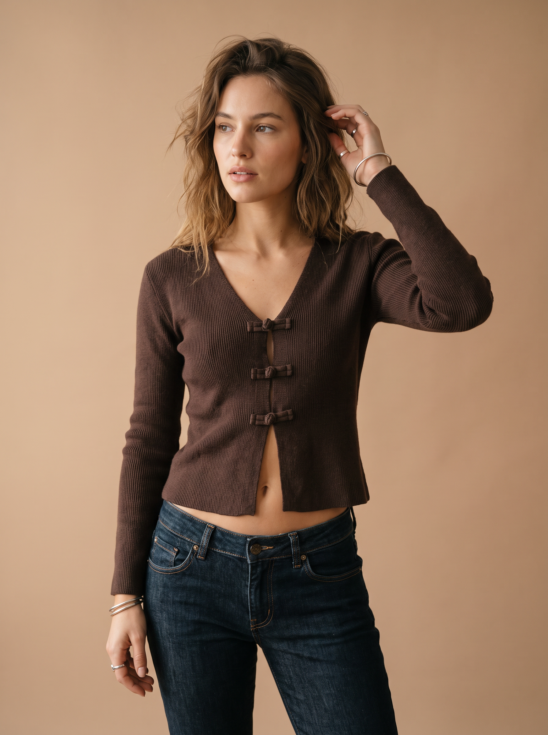Figurbetonter Cardigan mit Cut-Out-Details
