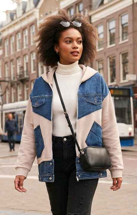 Jeansjacke mit Kapuze im Patchwork-Look