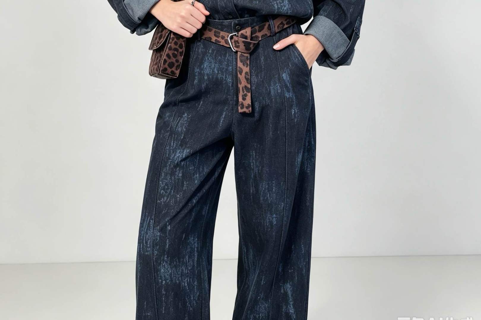 Wide-Leg Hose mit Gürtel
