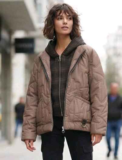 Gesteppte Jacke mit Kapuze