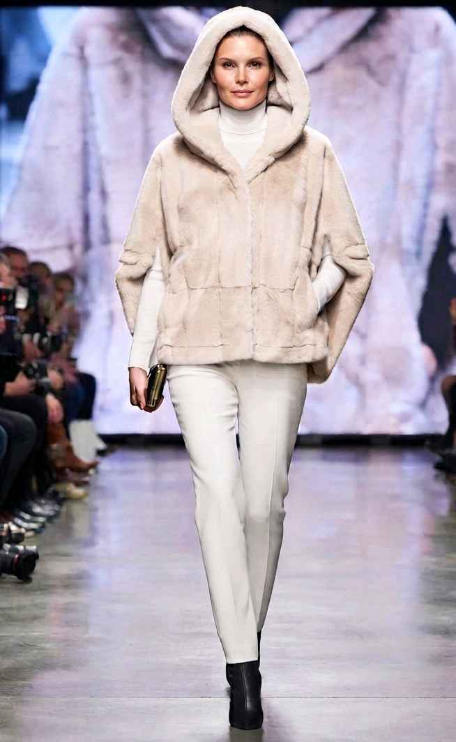 Oversize Jacke mit Kapuze