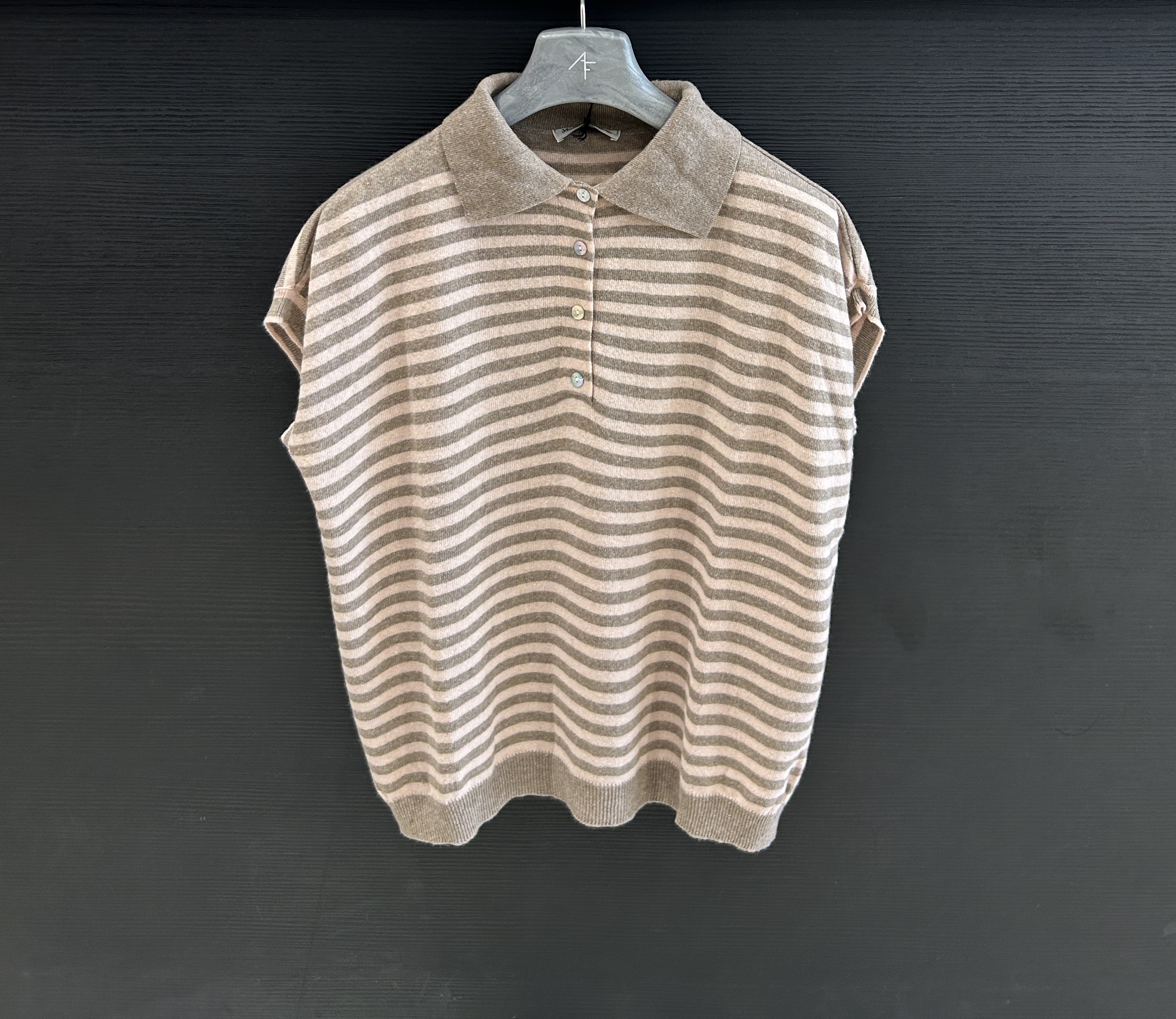Gestreifter Polo-Pullover