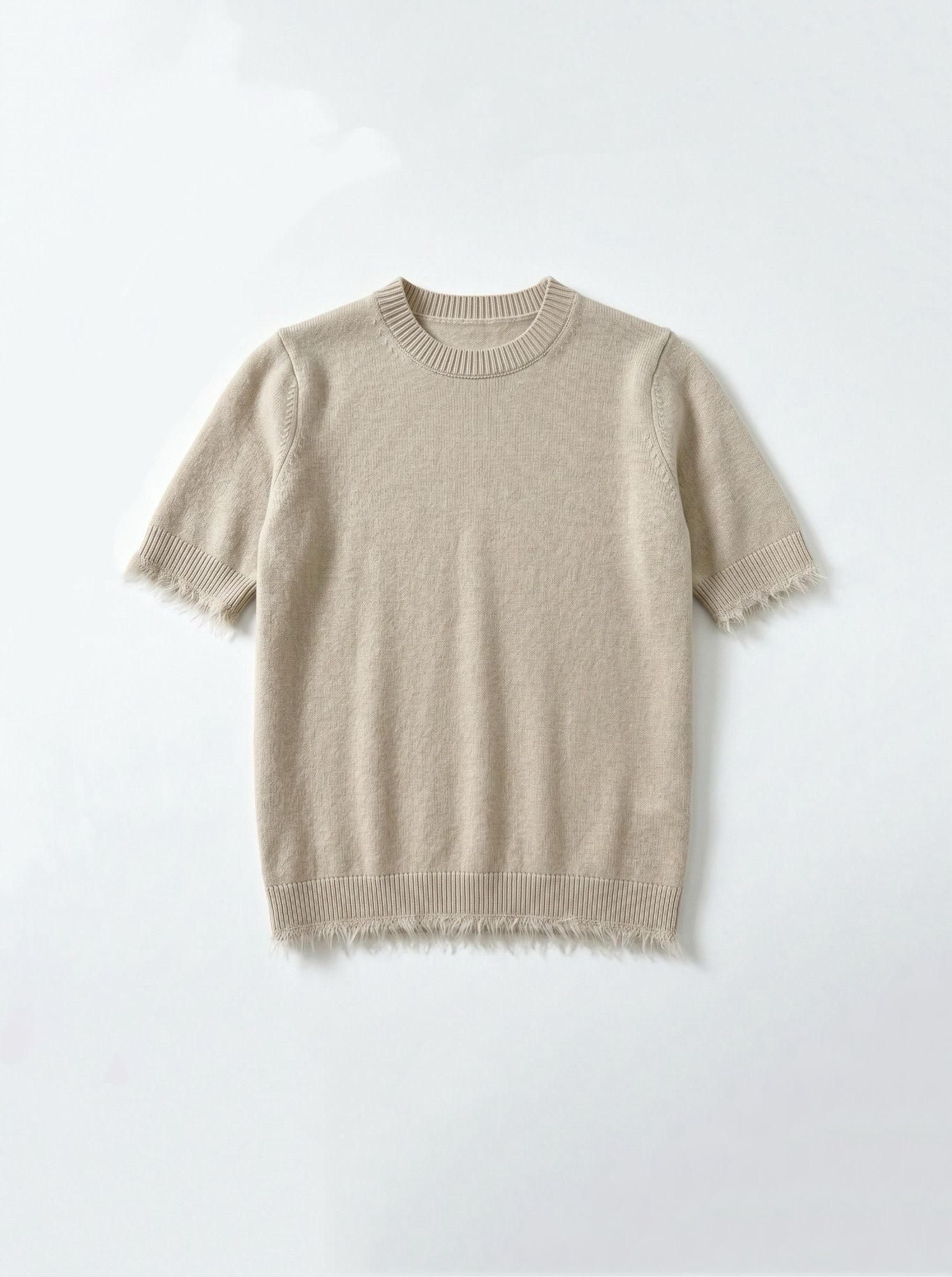 Kurzer Pullover mit Fransen