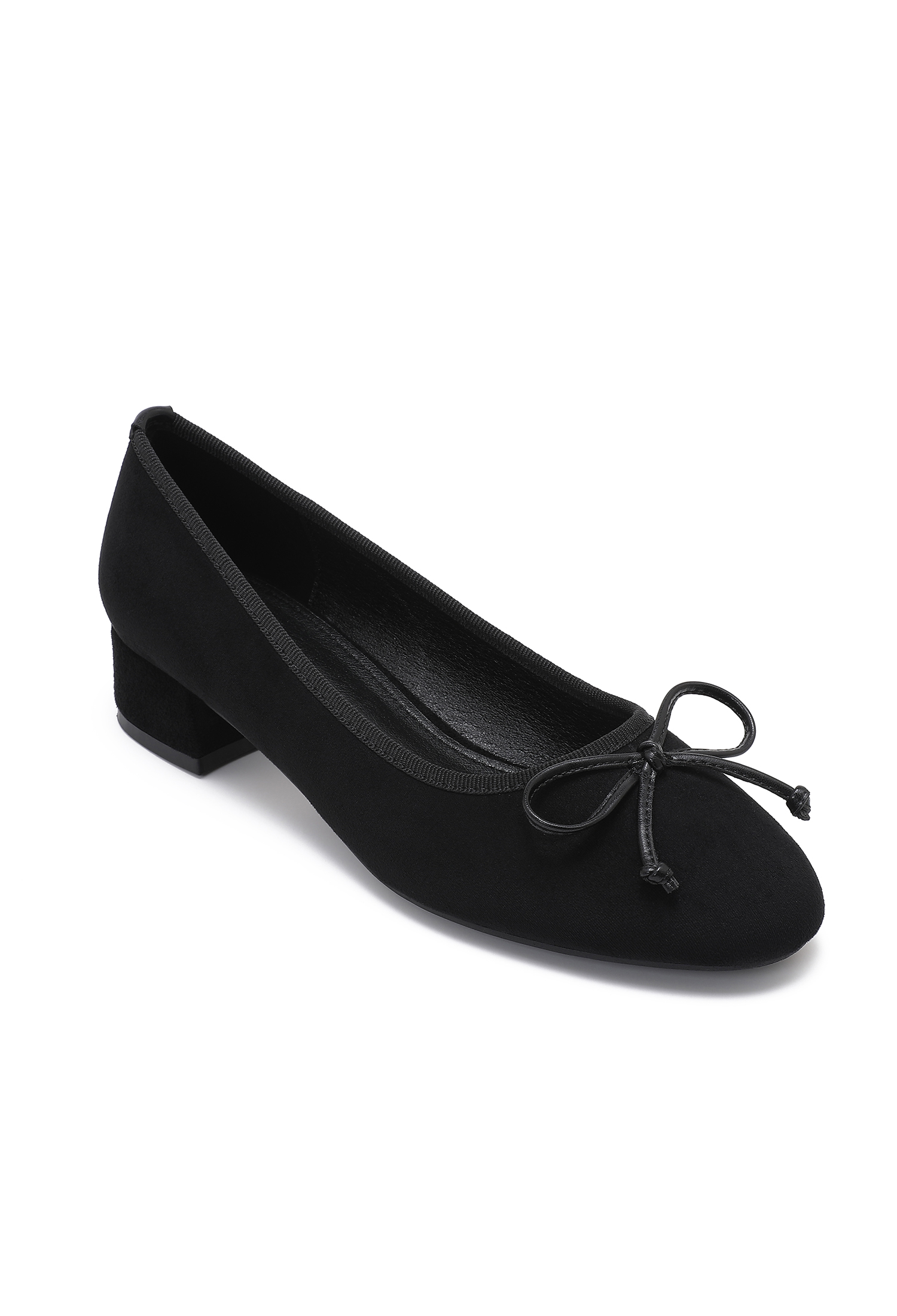Pumps mit kleinem Blockabsatz und Schleife