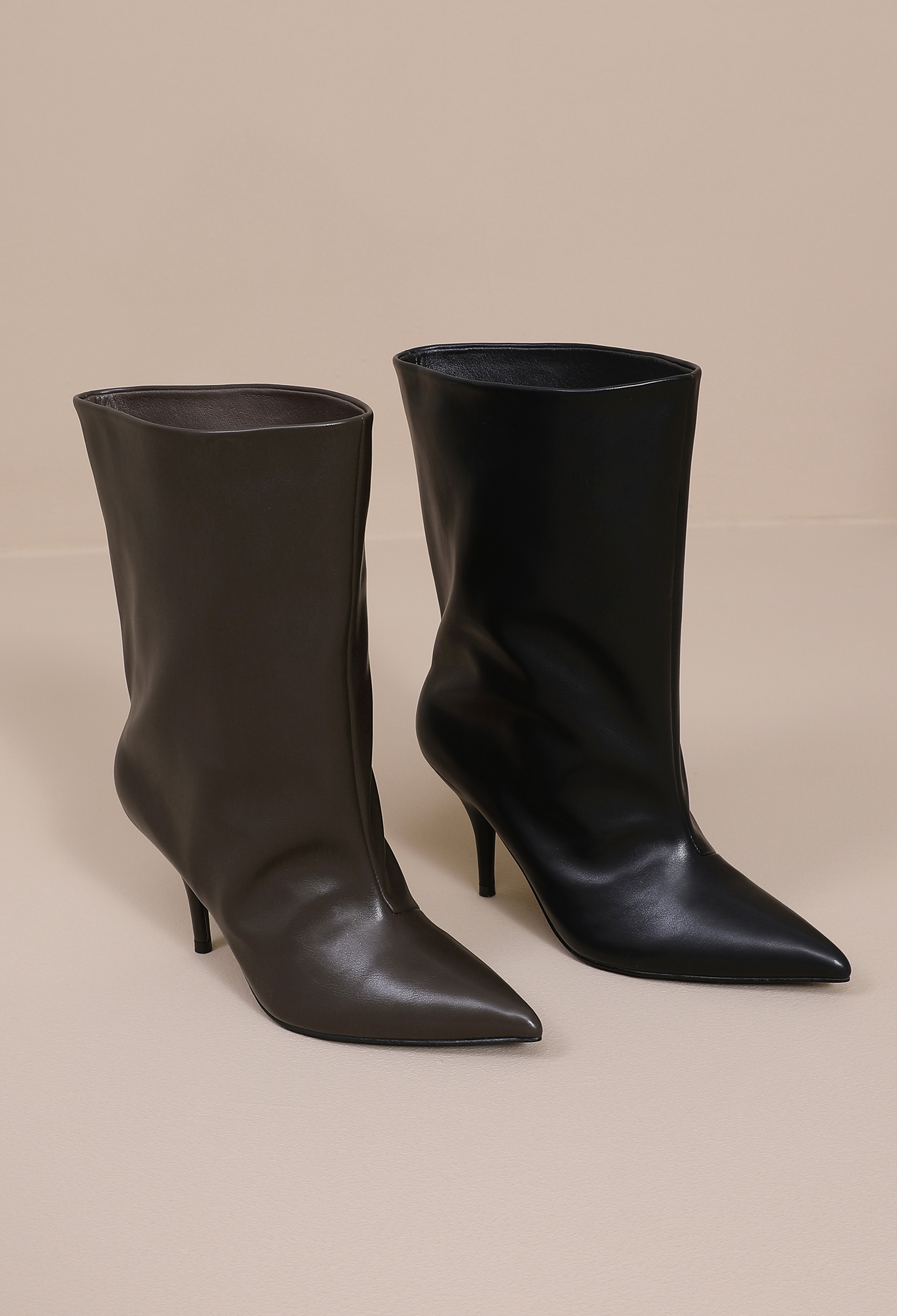Stiefeletten mit spitzer Kappe und Stiletto-Absatz
