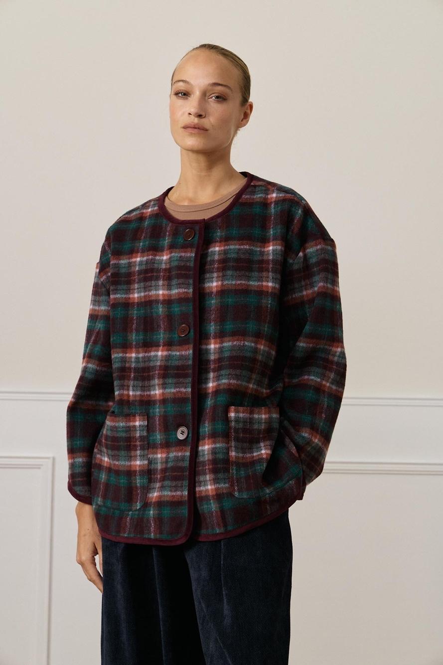 Locker geschnittene Karojacke