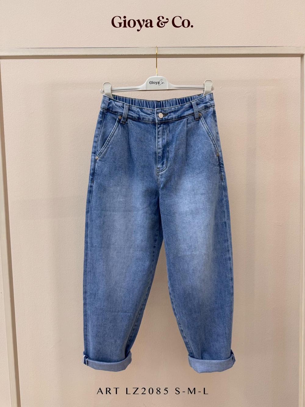 Jeans mit hohem Bund und weitem Bein