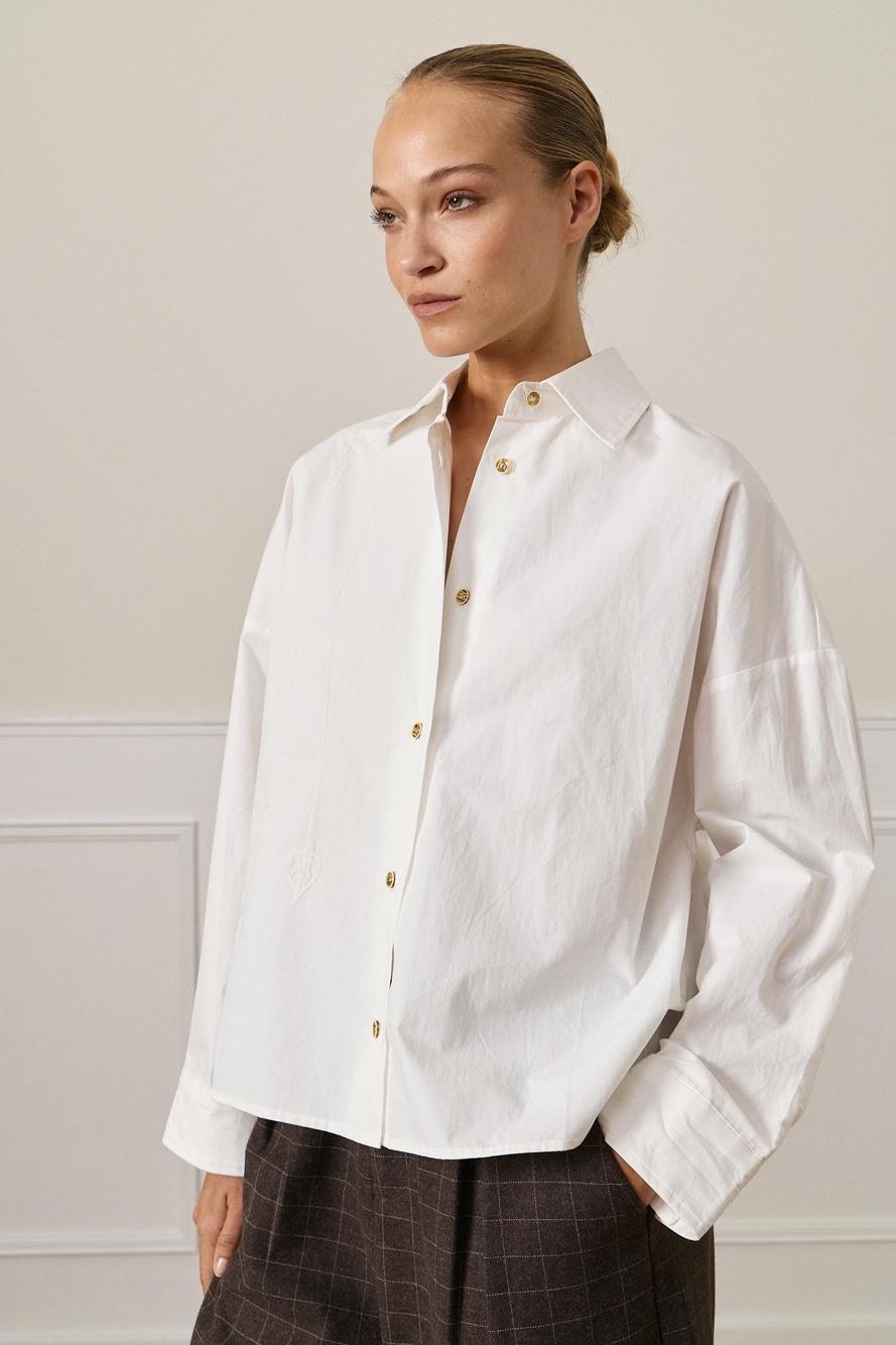 Oversize-Hemd mit Stickerei