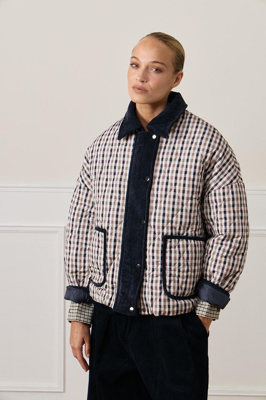 Steppjacke mit Kragen