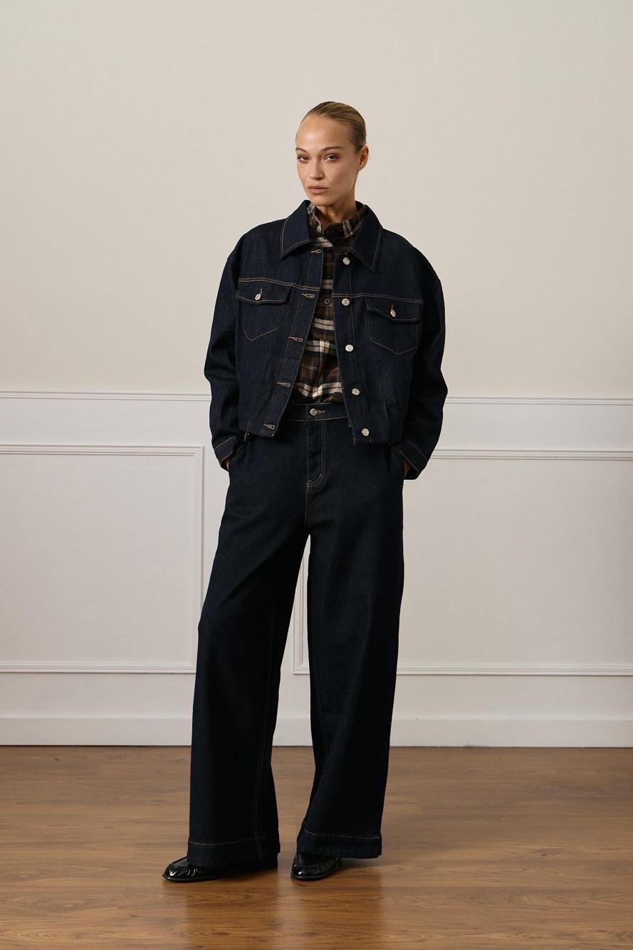 Jeans mit weitem Bein und hoher Taille