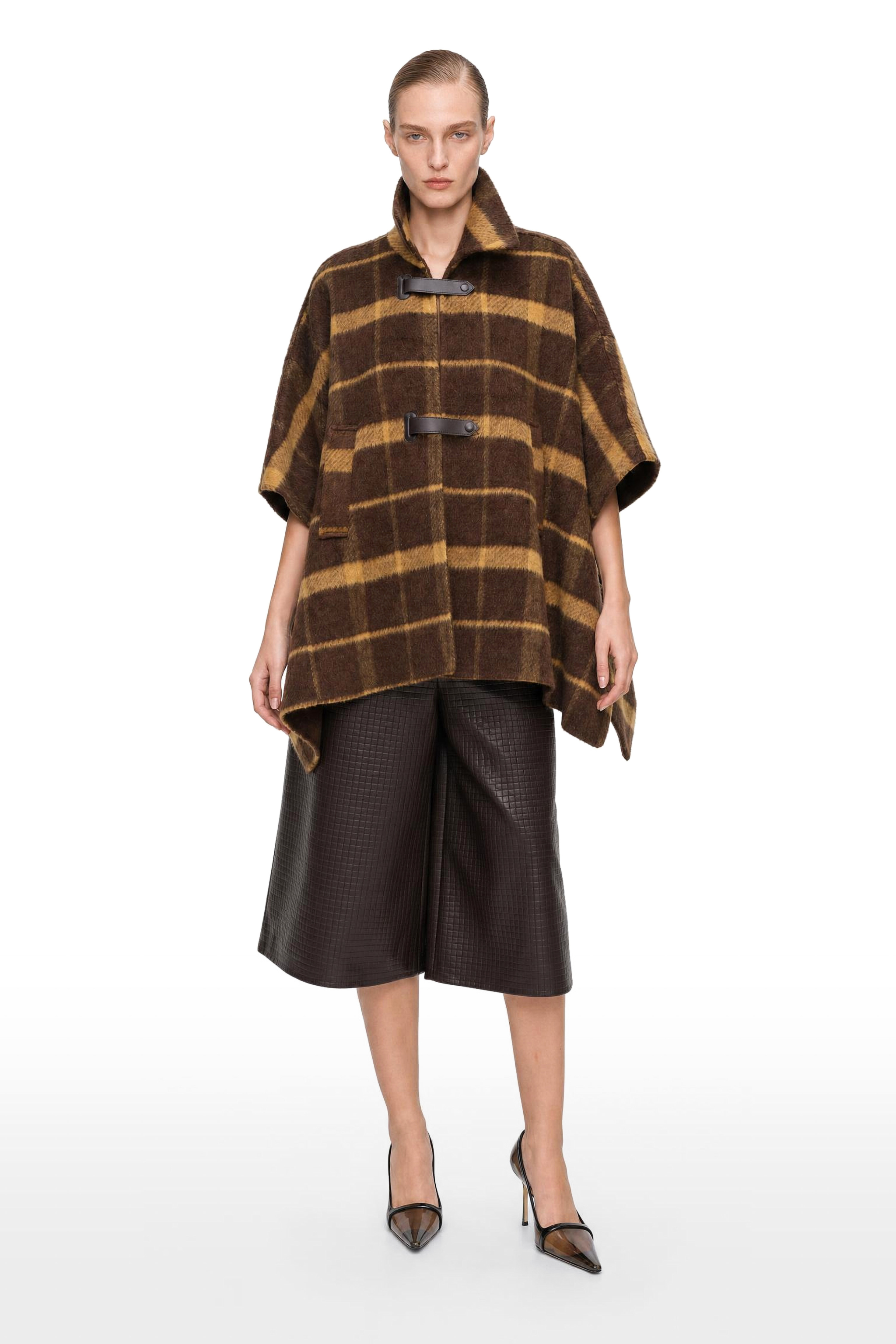 Oversized Poncho mit Kragen