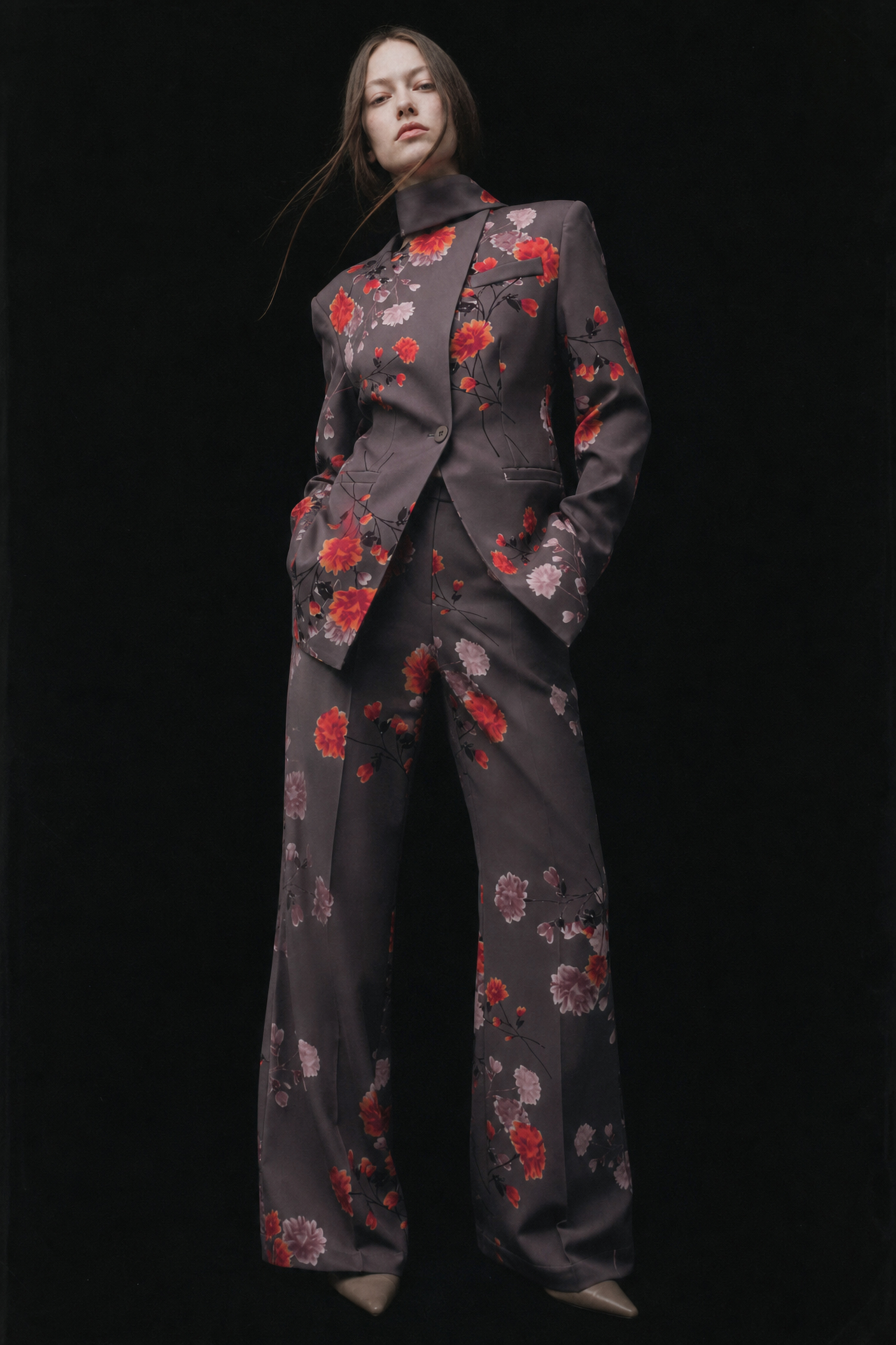 Verlängerter Blazer mit Blumenmuster
