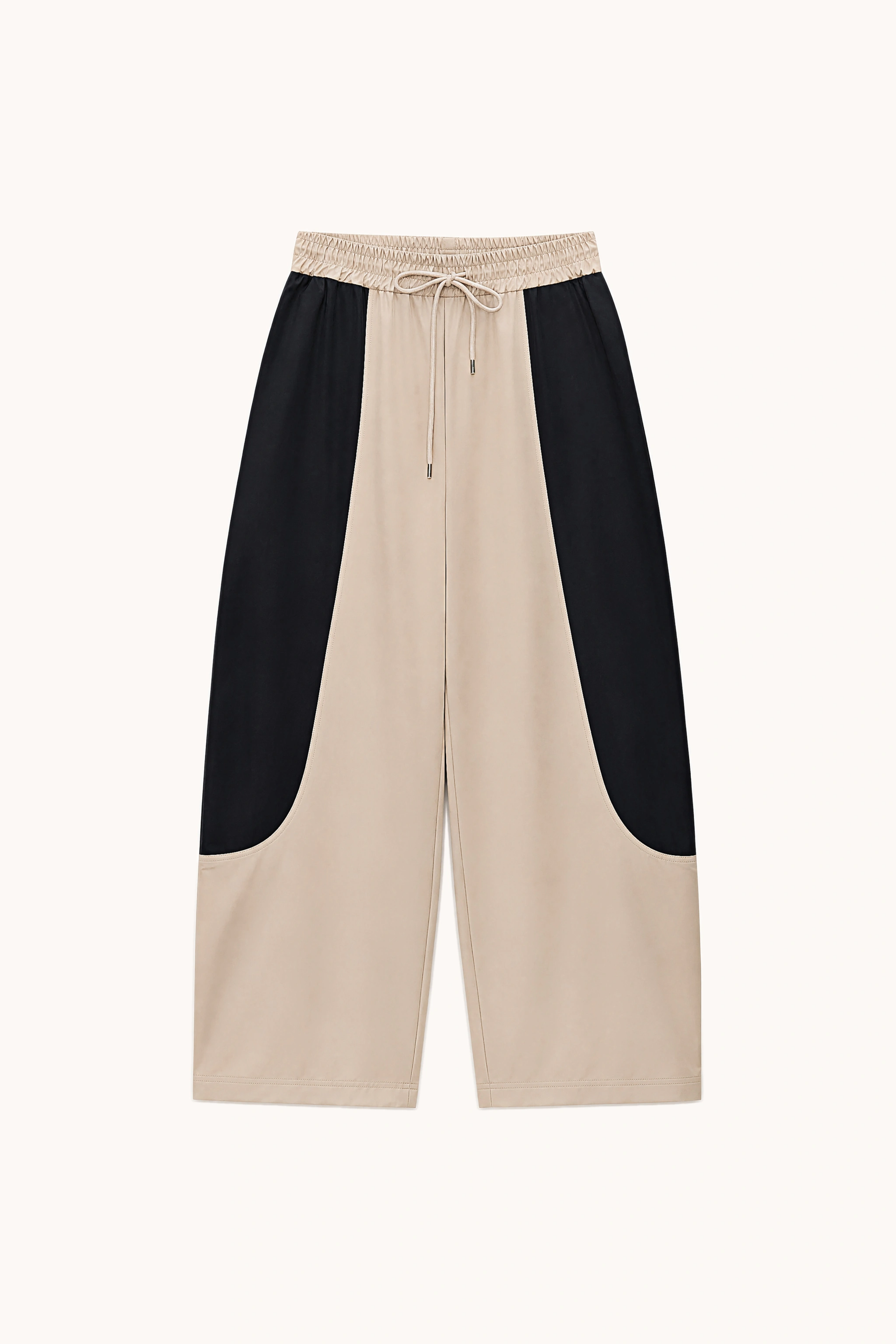 Weite Hose mit Kordelzug