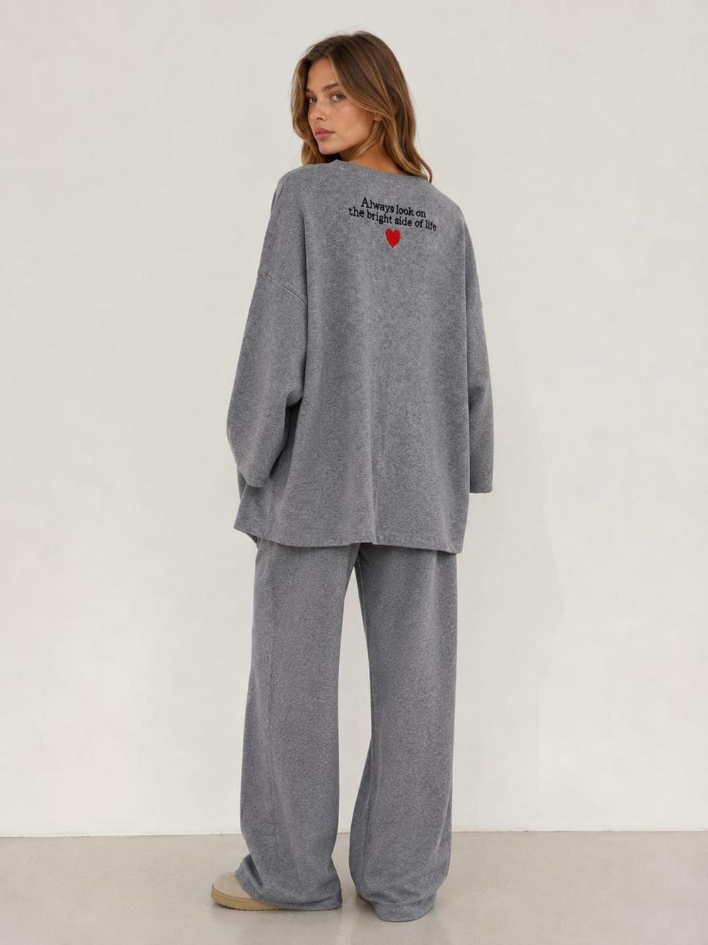 Oversize-Strickjacke mit Stickerei