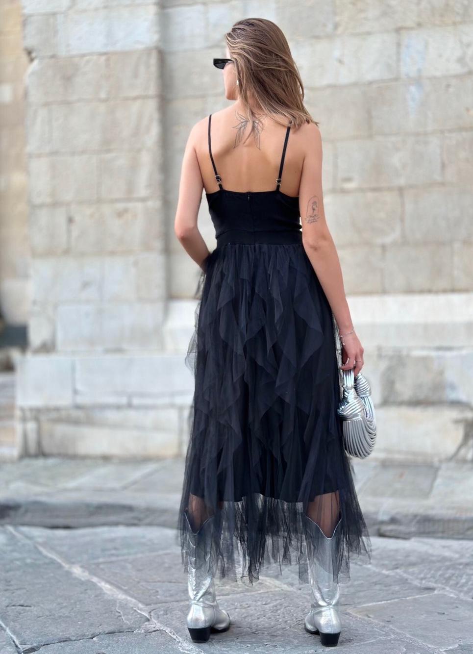 Figurbetontes Midi-Kleid mit Herzausschnitt